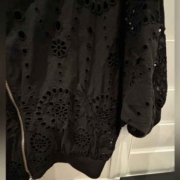 NWOT Zara Embroidered Eyelet Bomber Jacket Cropped Black Size Medium - Picture 8 of 14